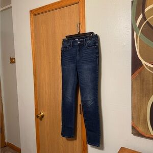 Old Navy "Pop Icon Skinny" Size 4 Medium Wash Mid-Rise Jeans w/29.5" Inseam